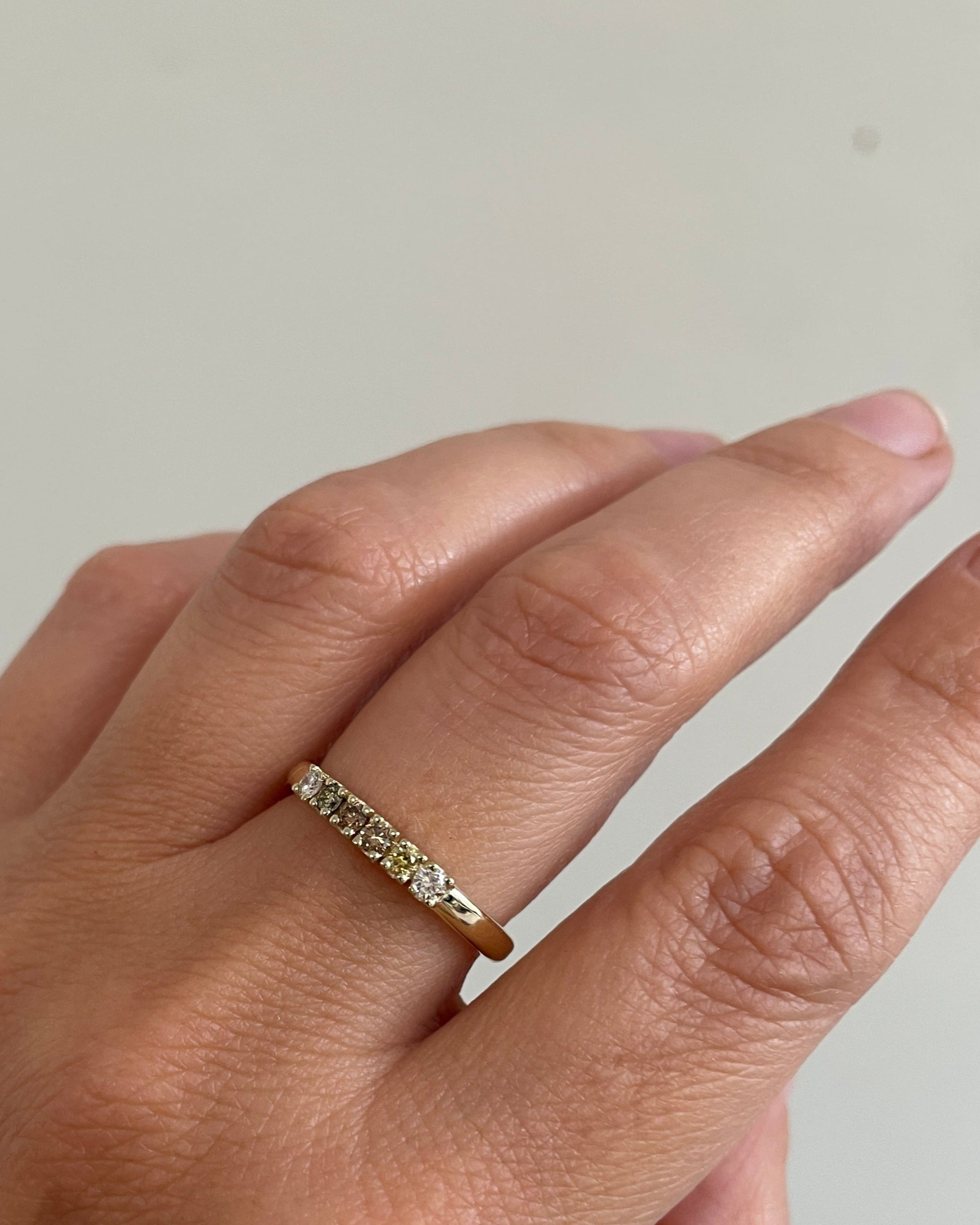 Ring 14k fall diamonds