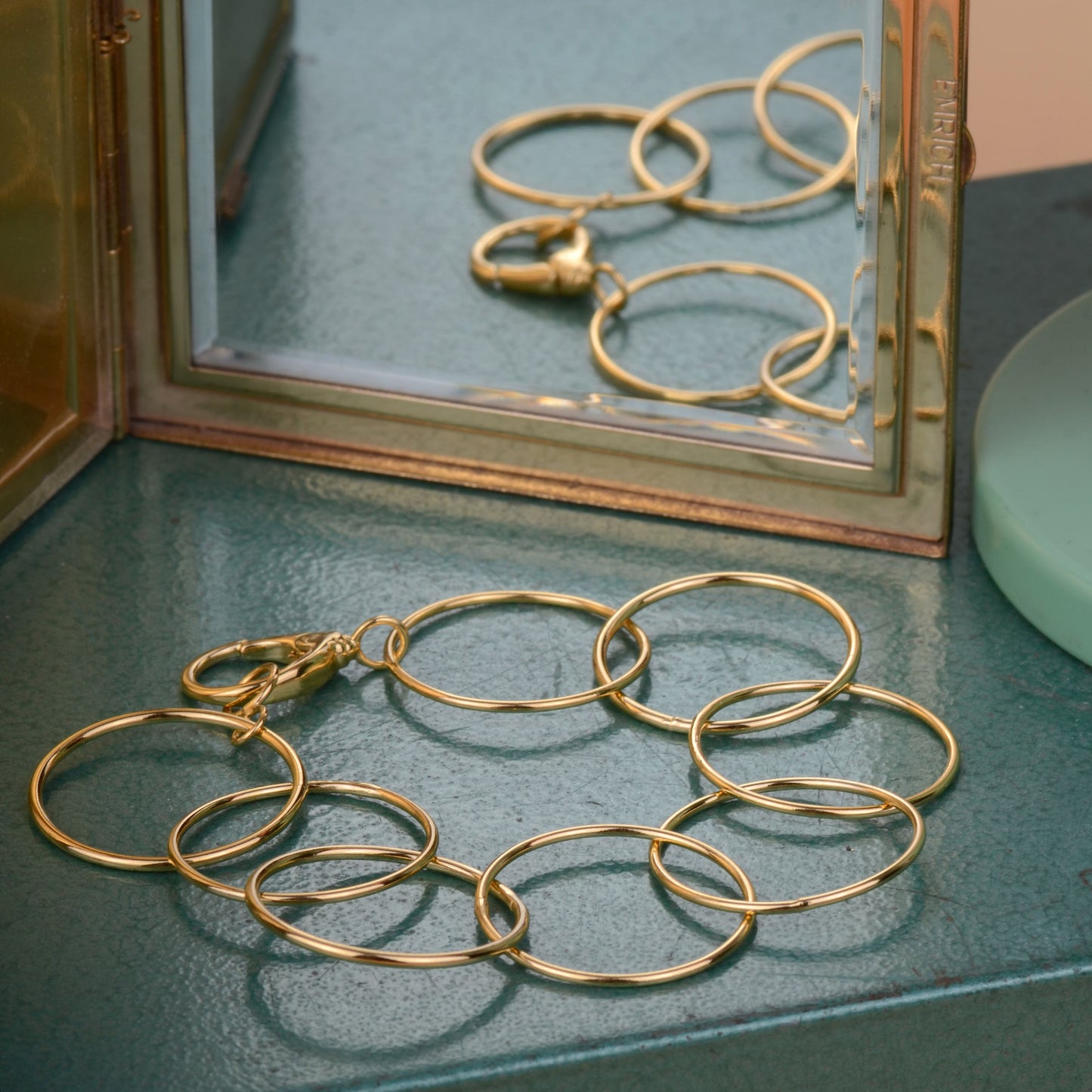 N 37. 3 / 3 armband of ketting