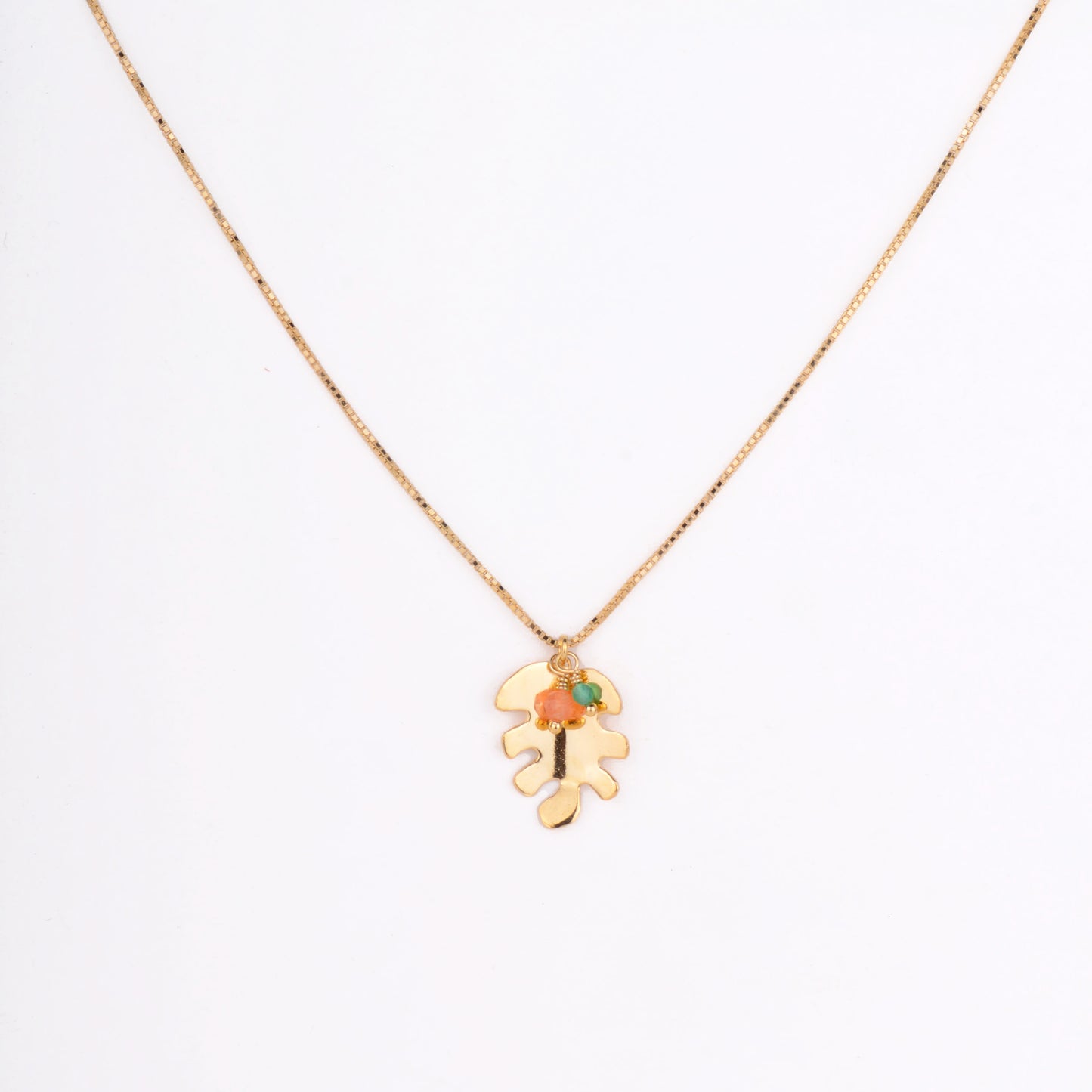 Necklace fig leaf