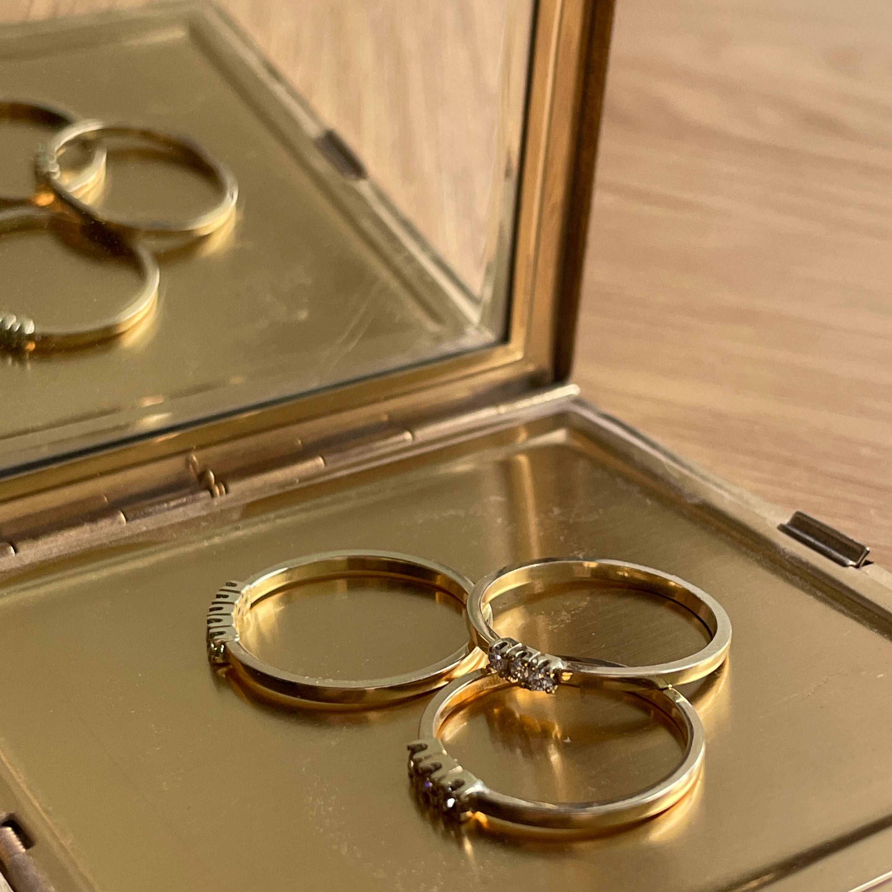 Ring 14k three in a row