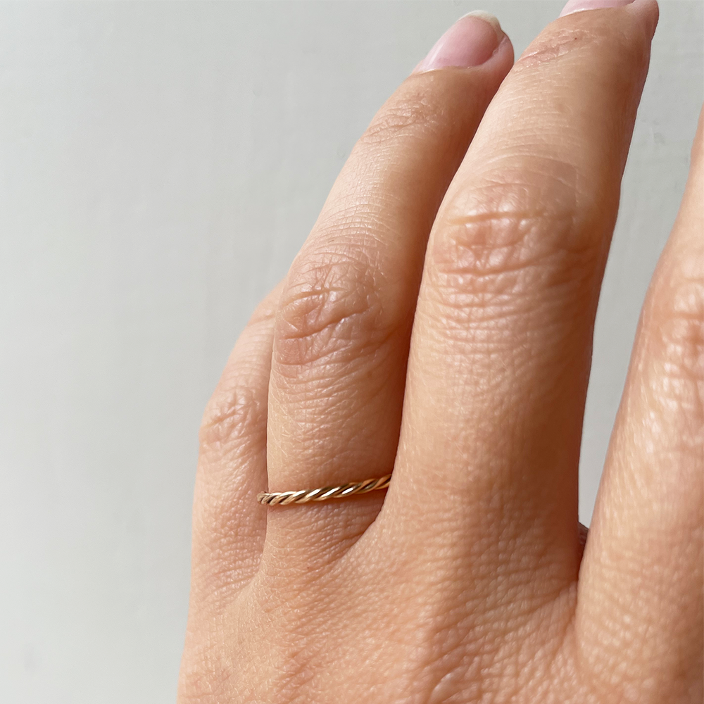 Ring 14k twisted