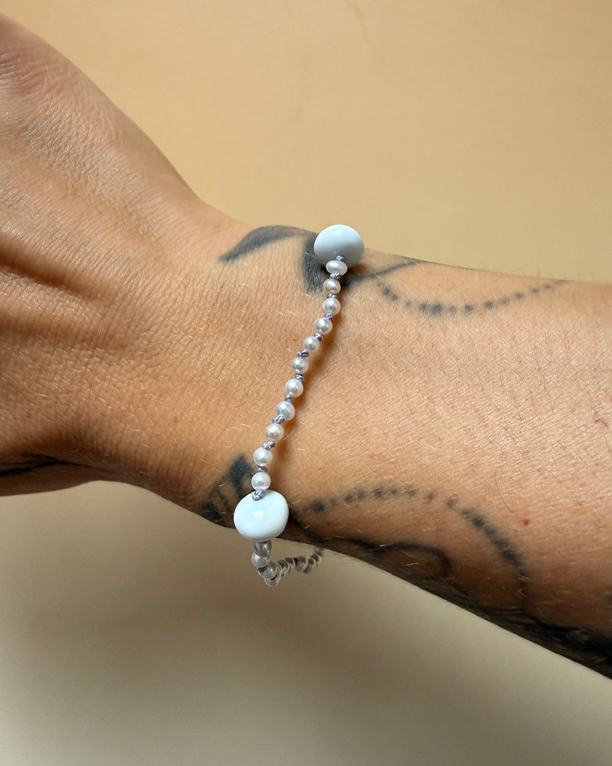 Armband blue opal
