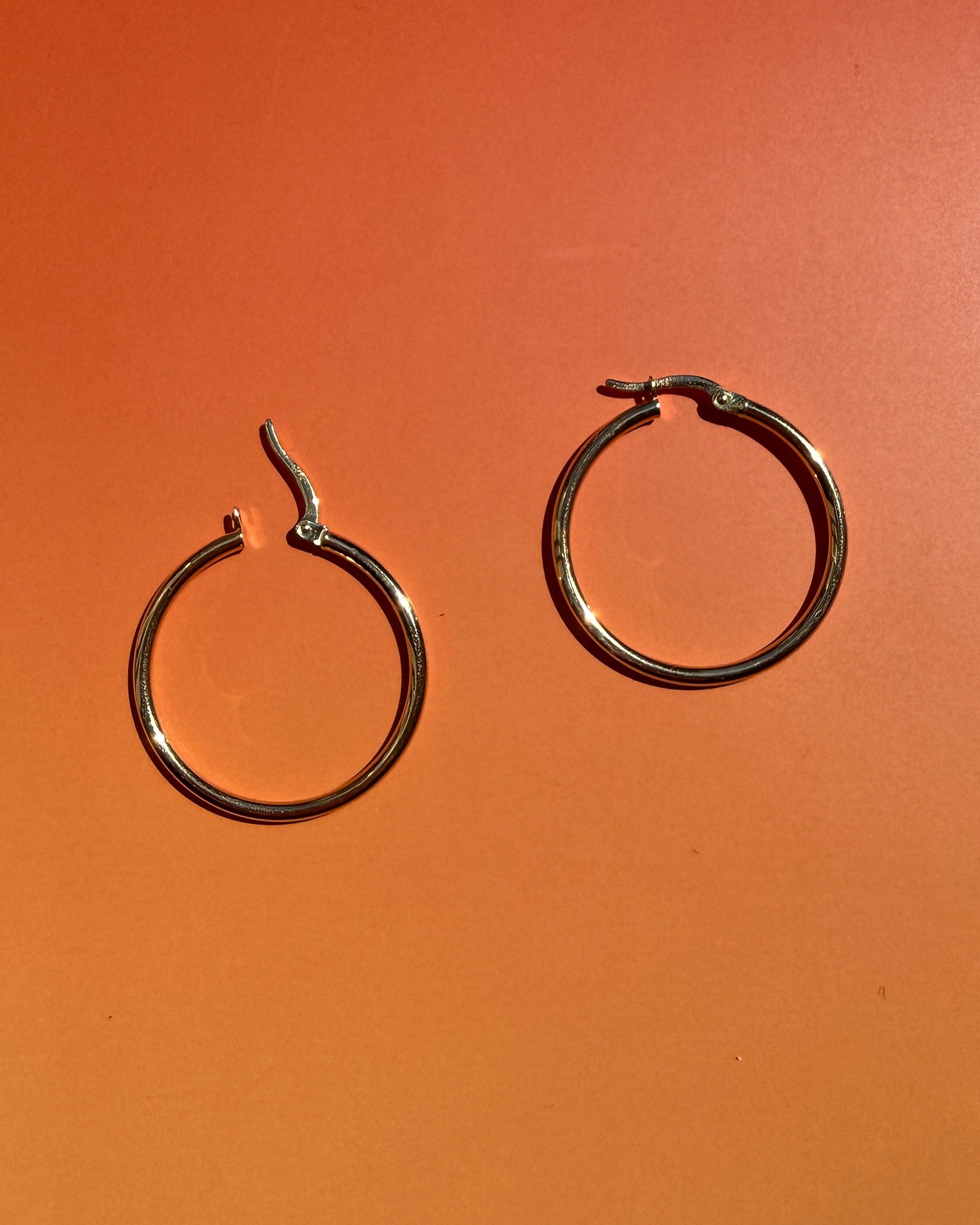 Oorbellen everyday hoops 14k