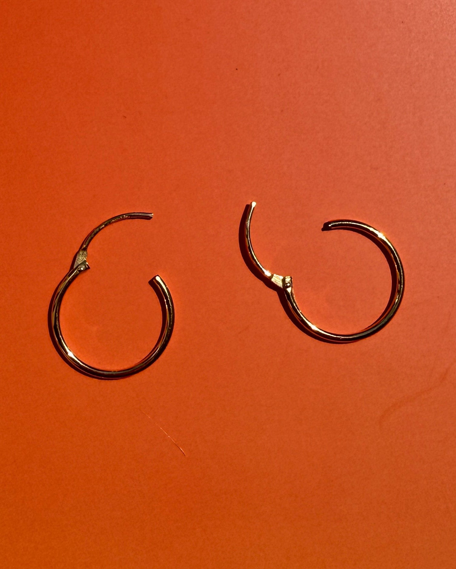 Oorbellen everyday hoops 14k