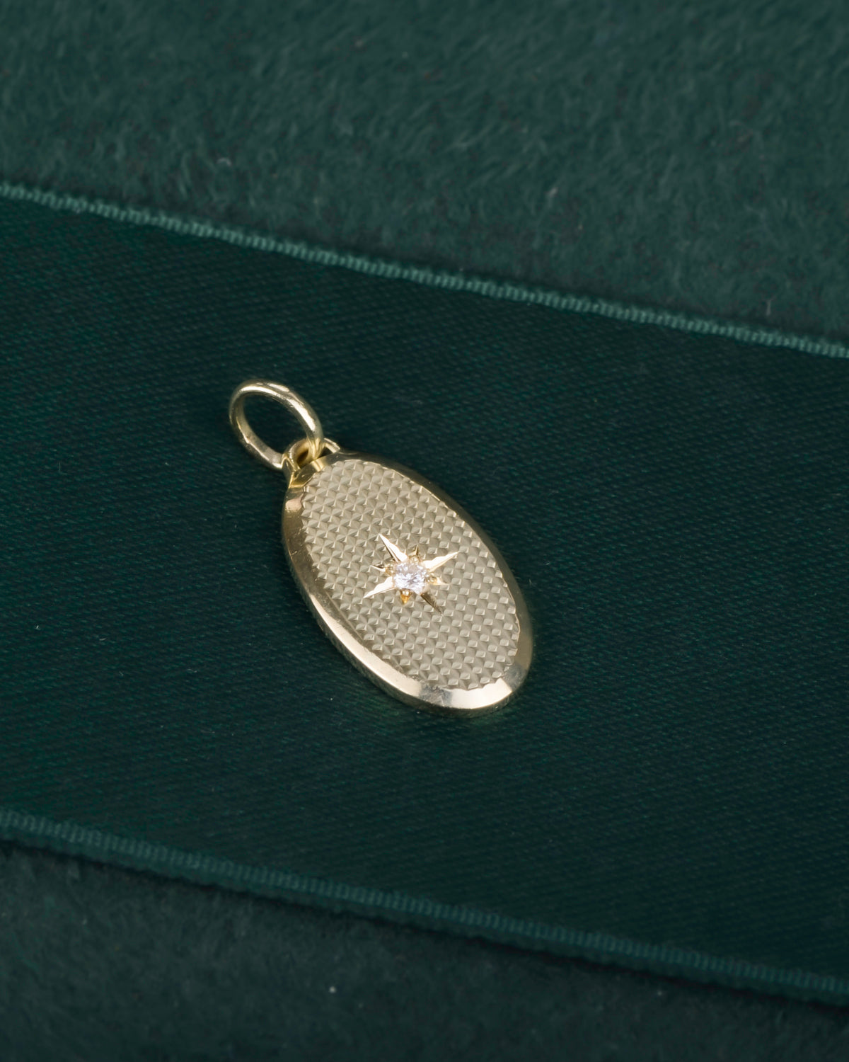 De Gaposchkin hanger 14k