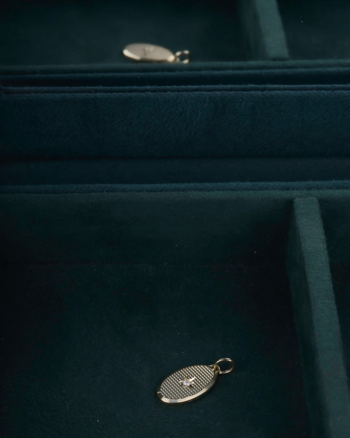 De Gaposchkin hanger 14k