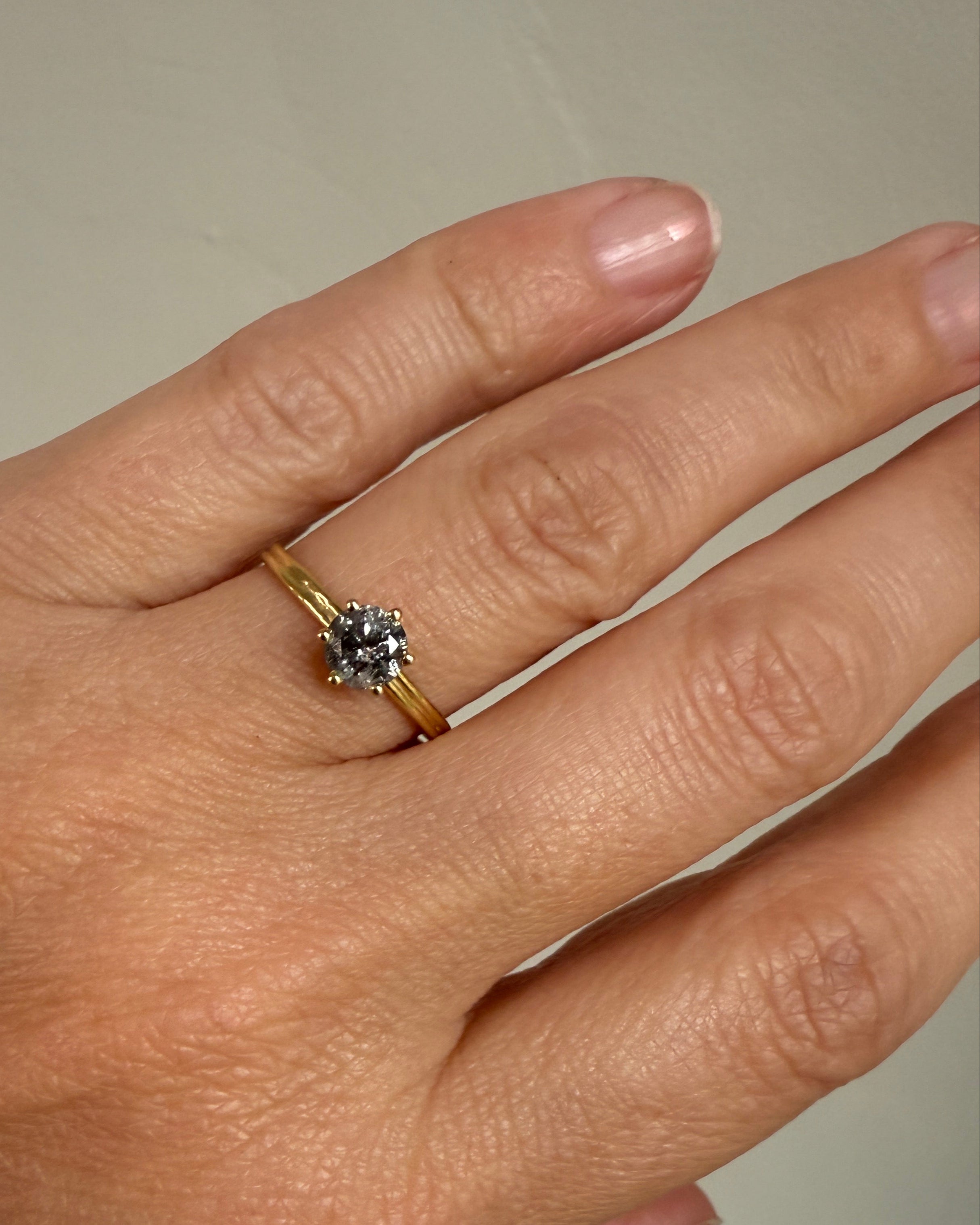 Ring 18k salt & pepper