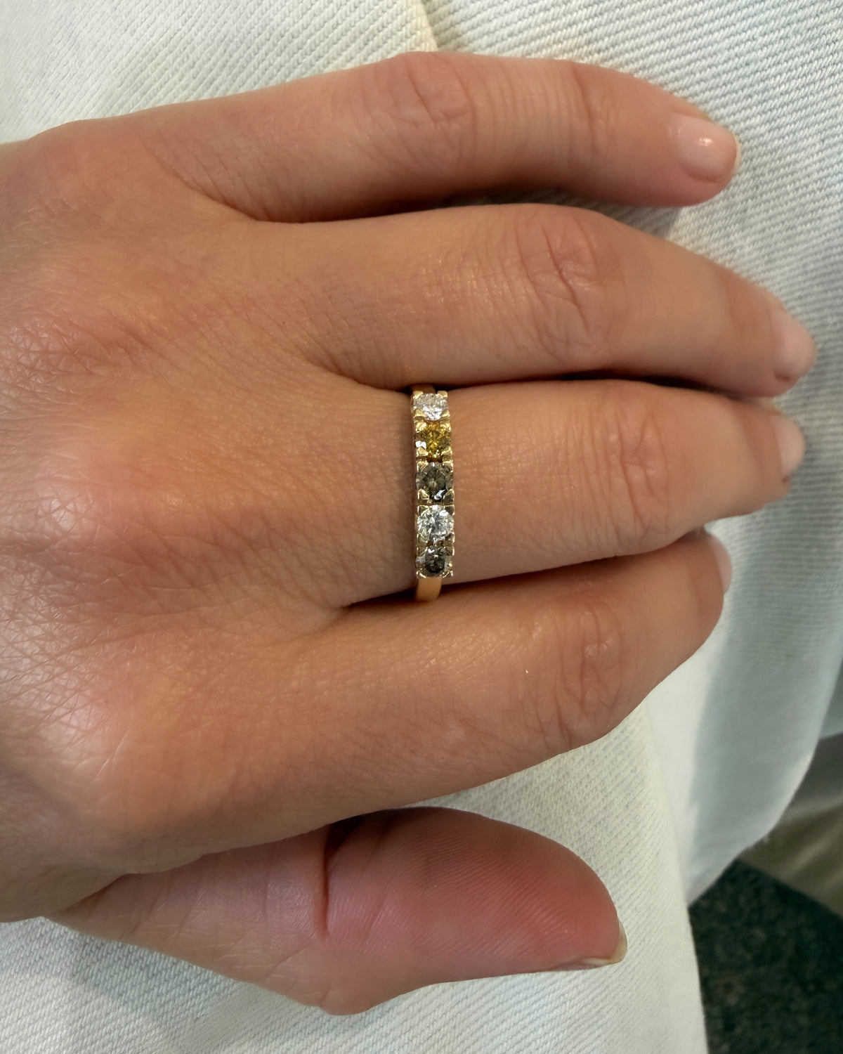 Ring 14k three in a row