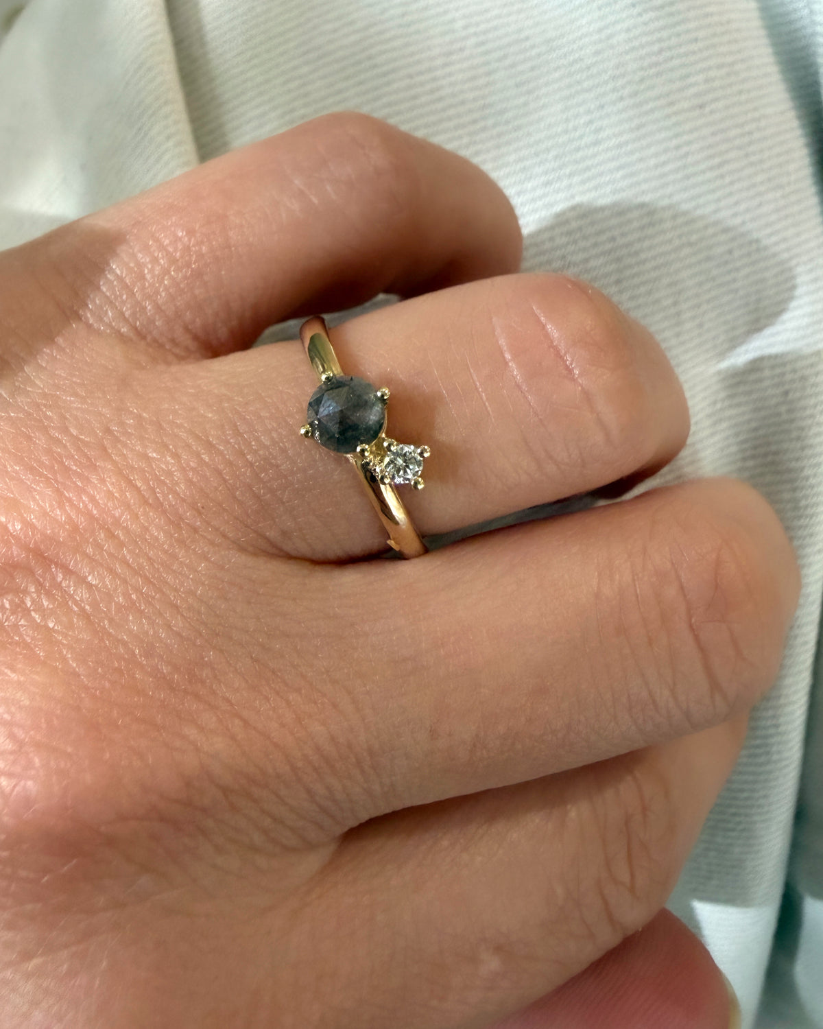 Stardust ring 14k