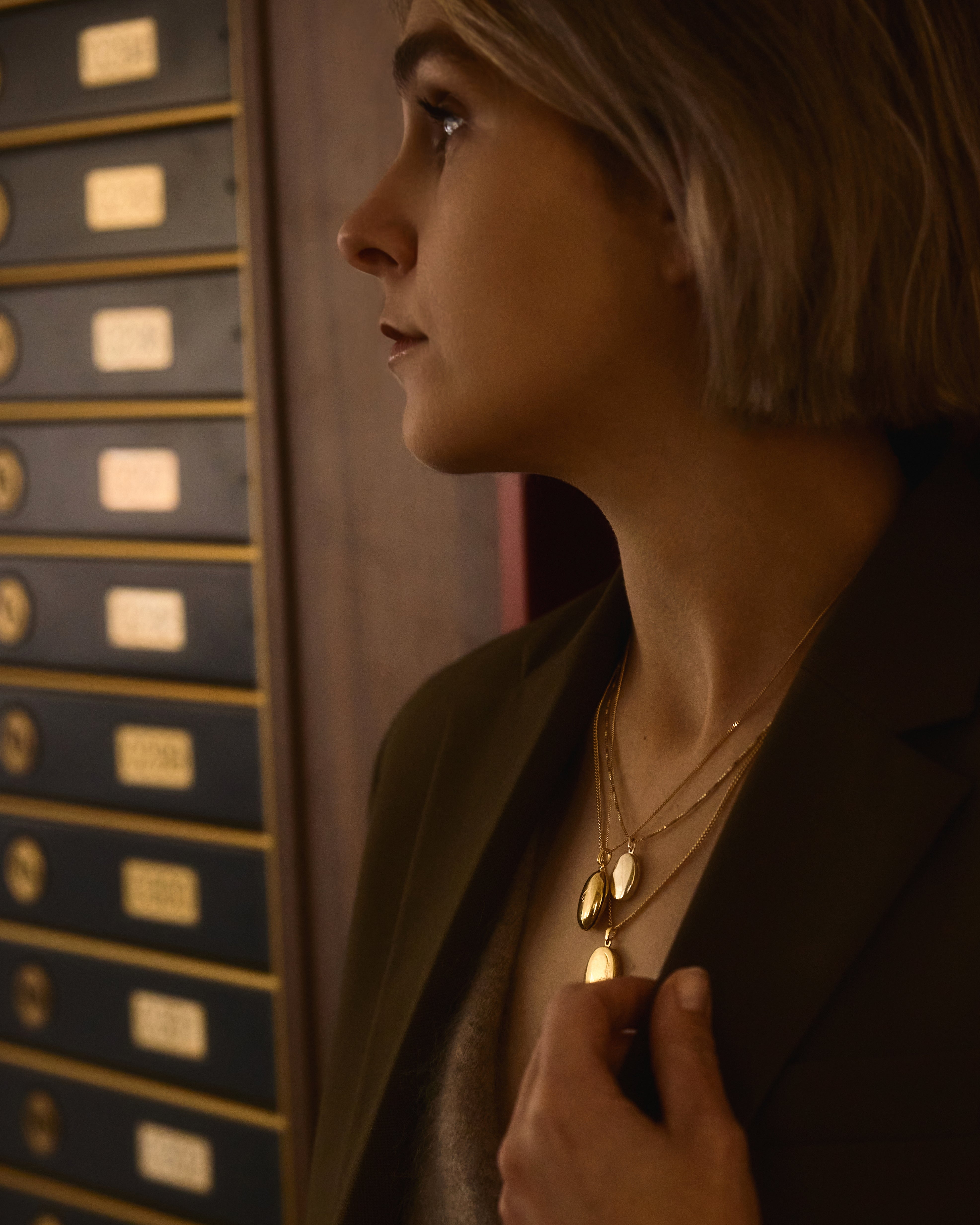 Heritage monogram 14k medaillon