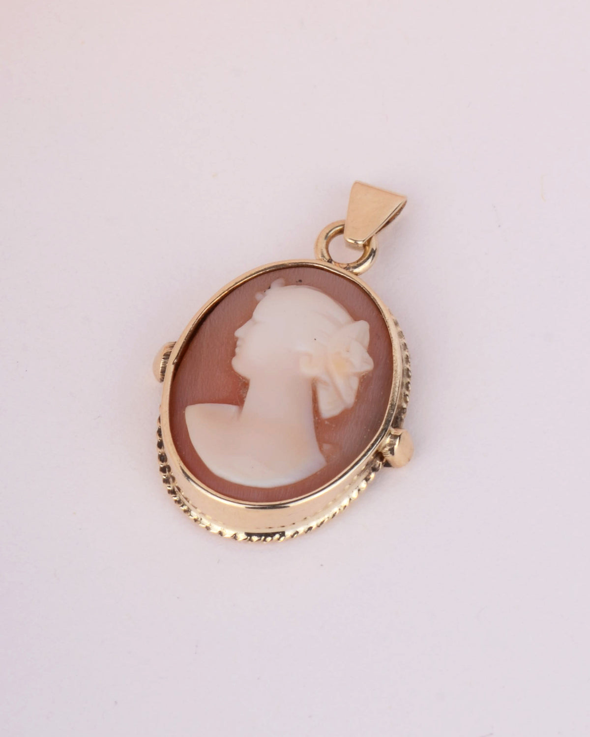 De Eleanor Roosevelt hanger 14k