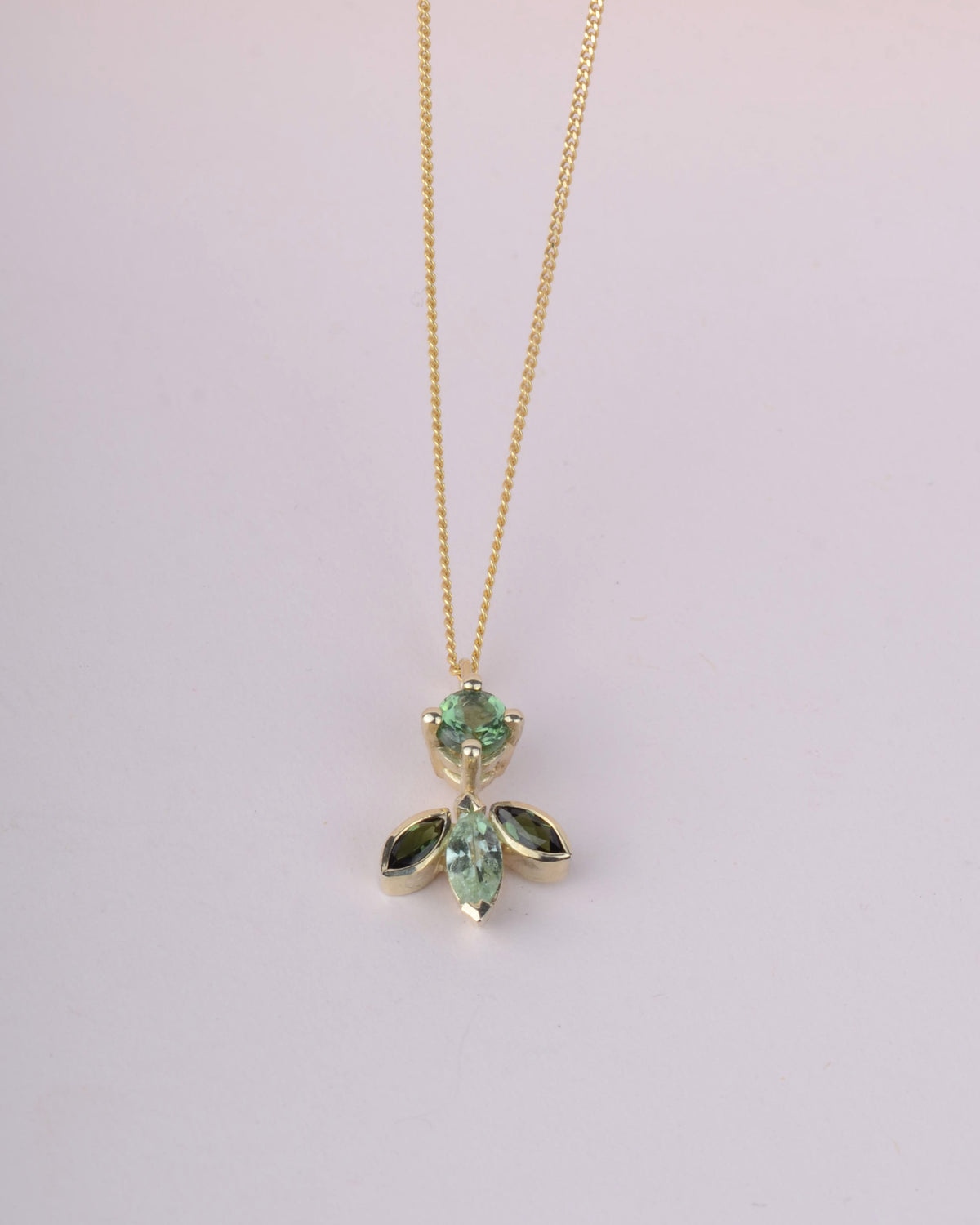 Nature’s whisper ketting 14k