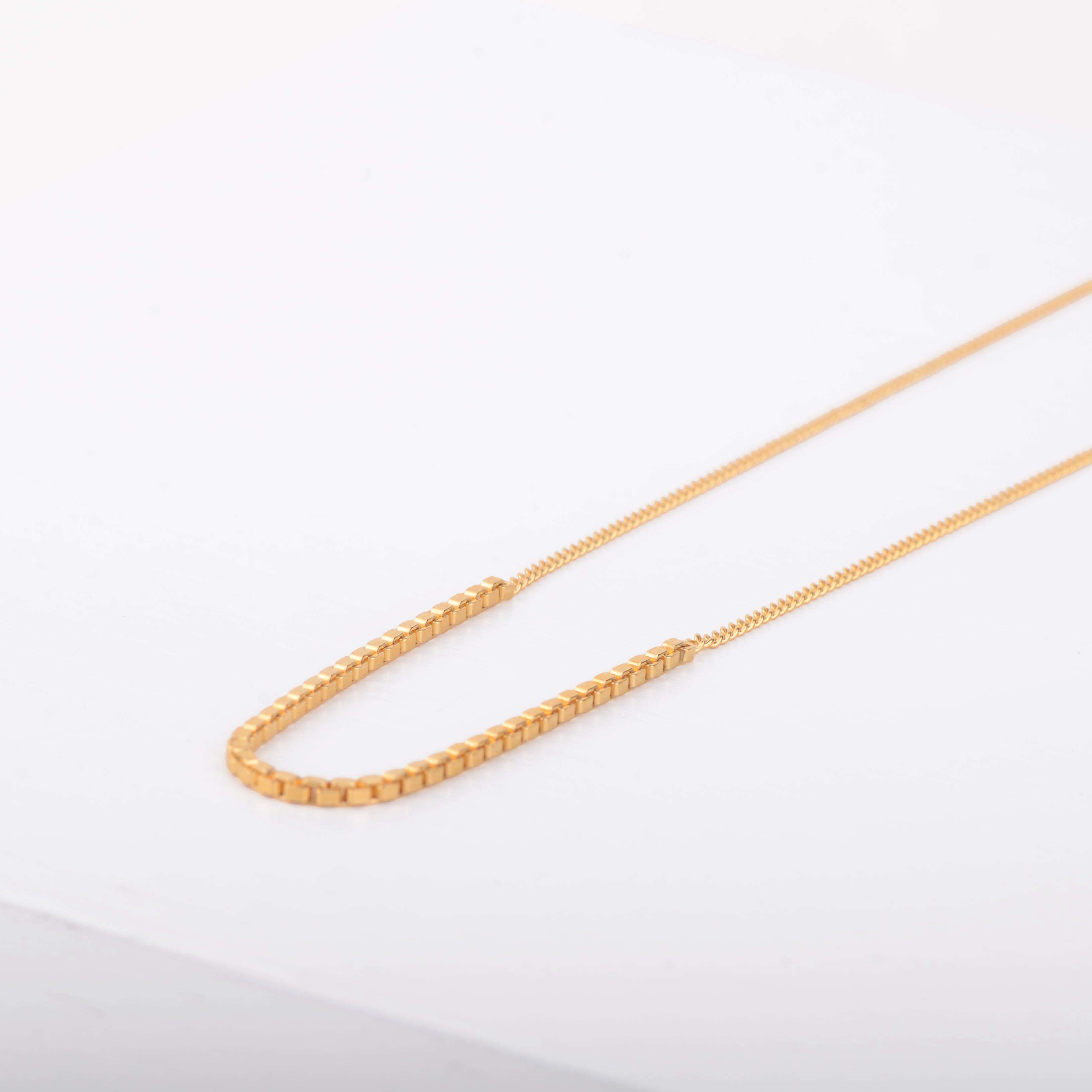 Necklace breeze