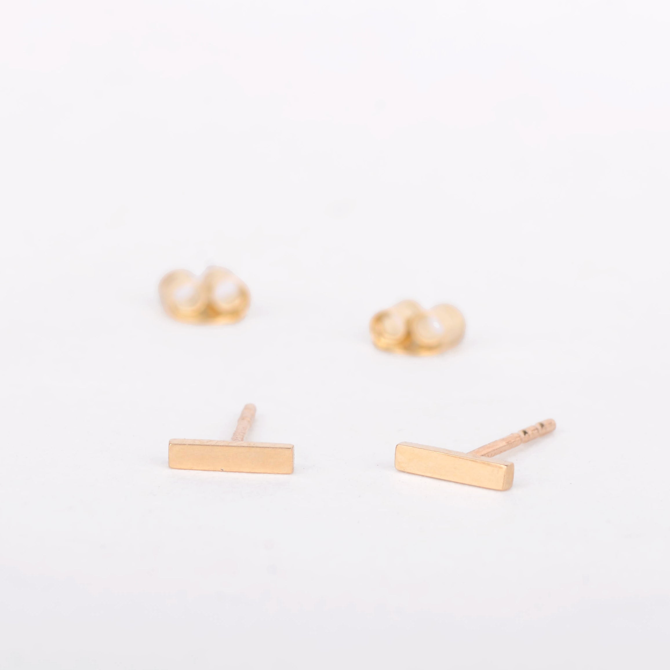 Oorbellen 14k gold bar