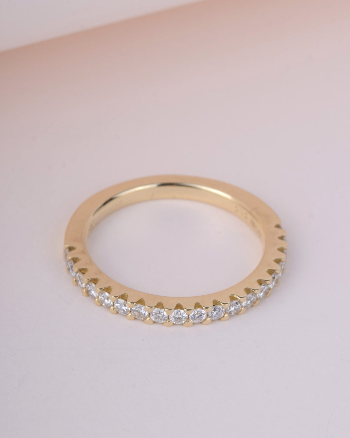 Shine bright alliance ring 14k