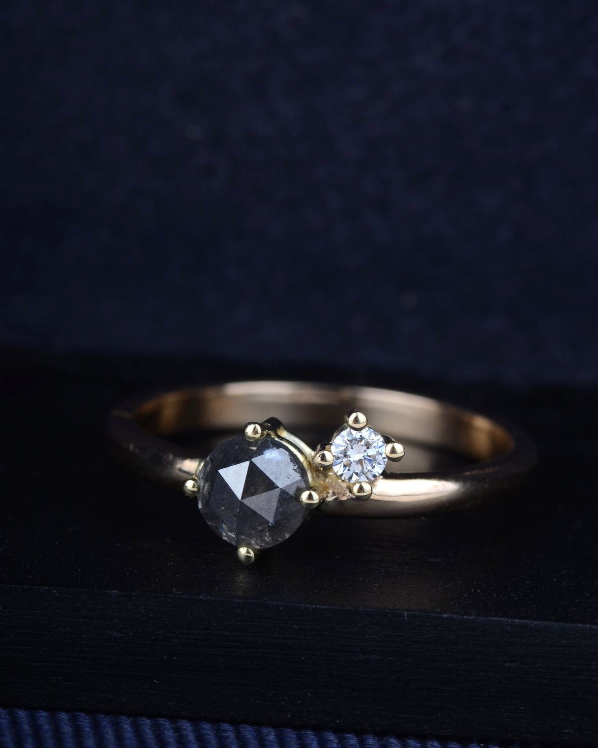 Stardust ring 14k