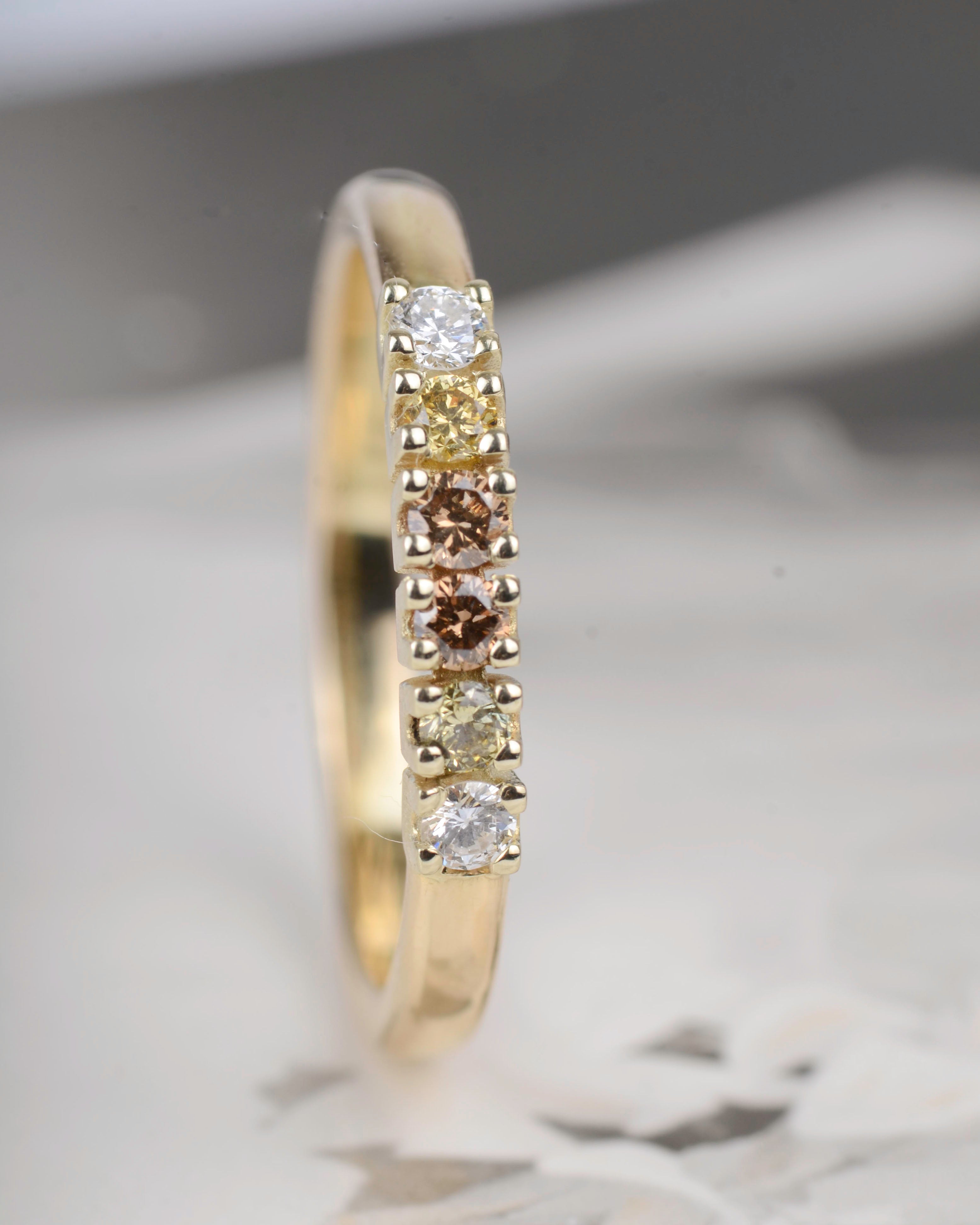 Ring 14k fall diamonds