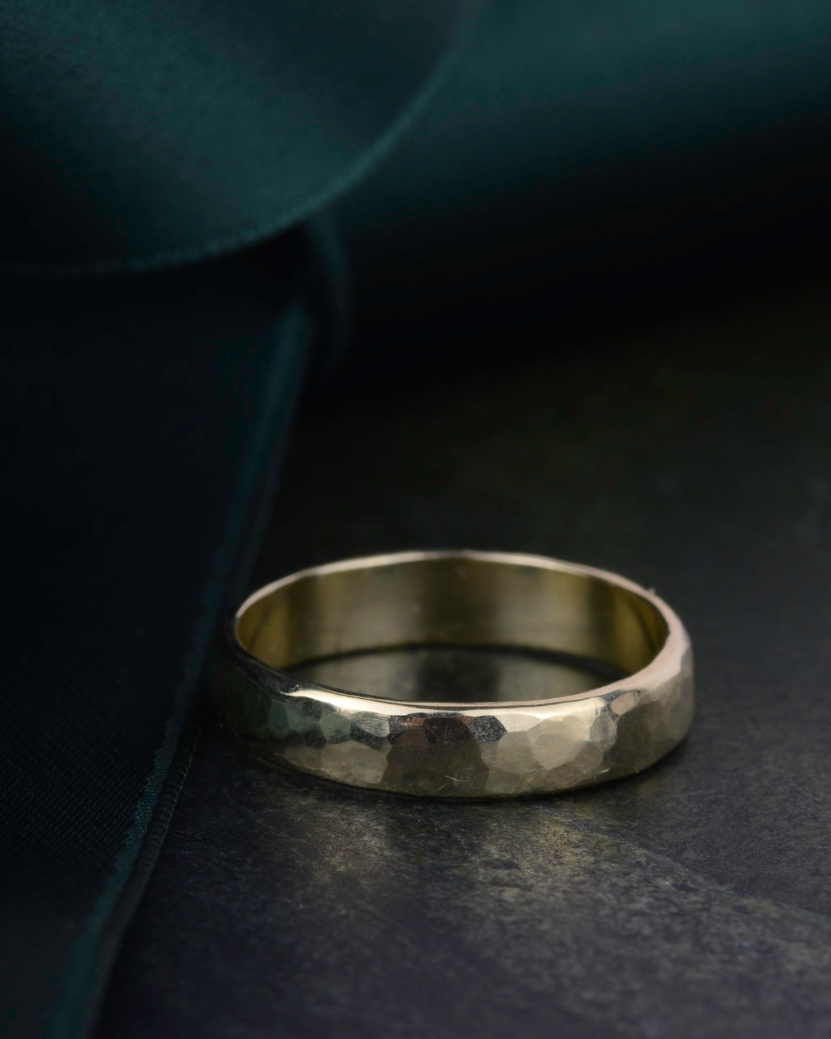De Dolly Parton ring 14k