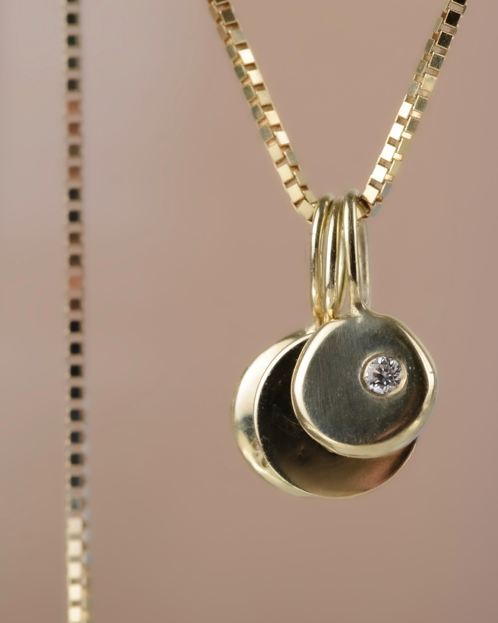 Hanger 14k Loved Maya Angelou