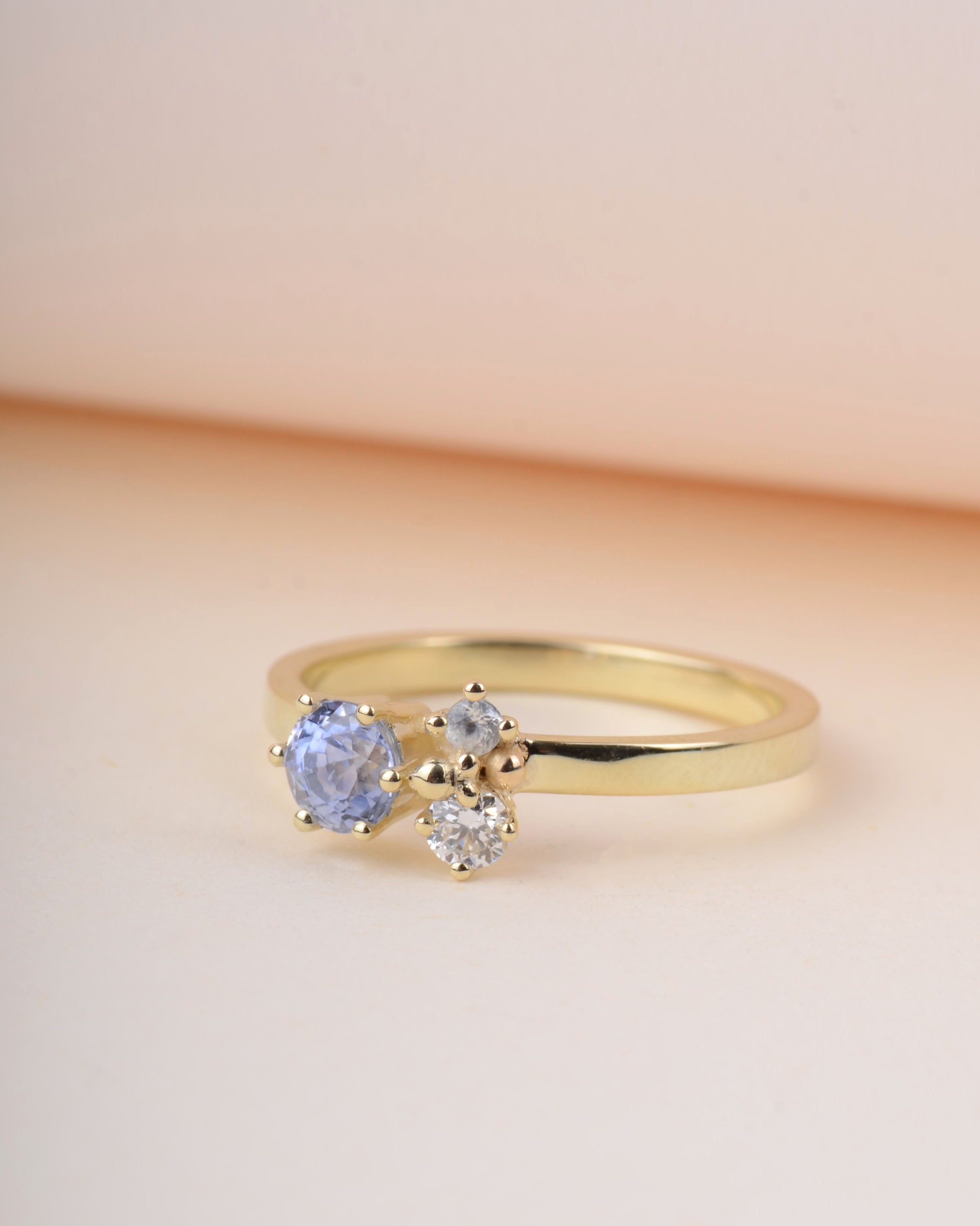Ring 14k majestic sapphire