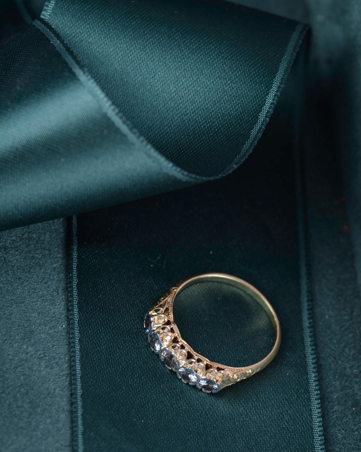 The Christina ring 14k