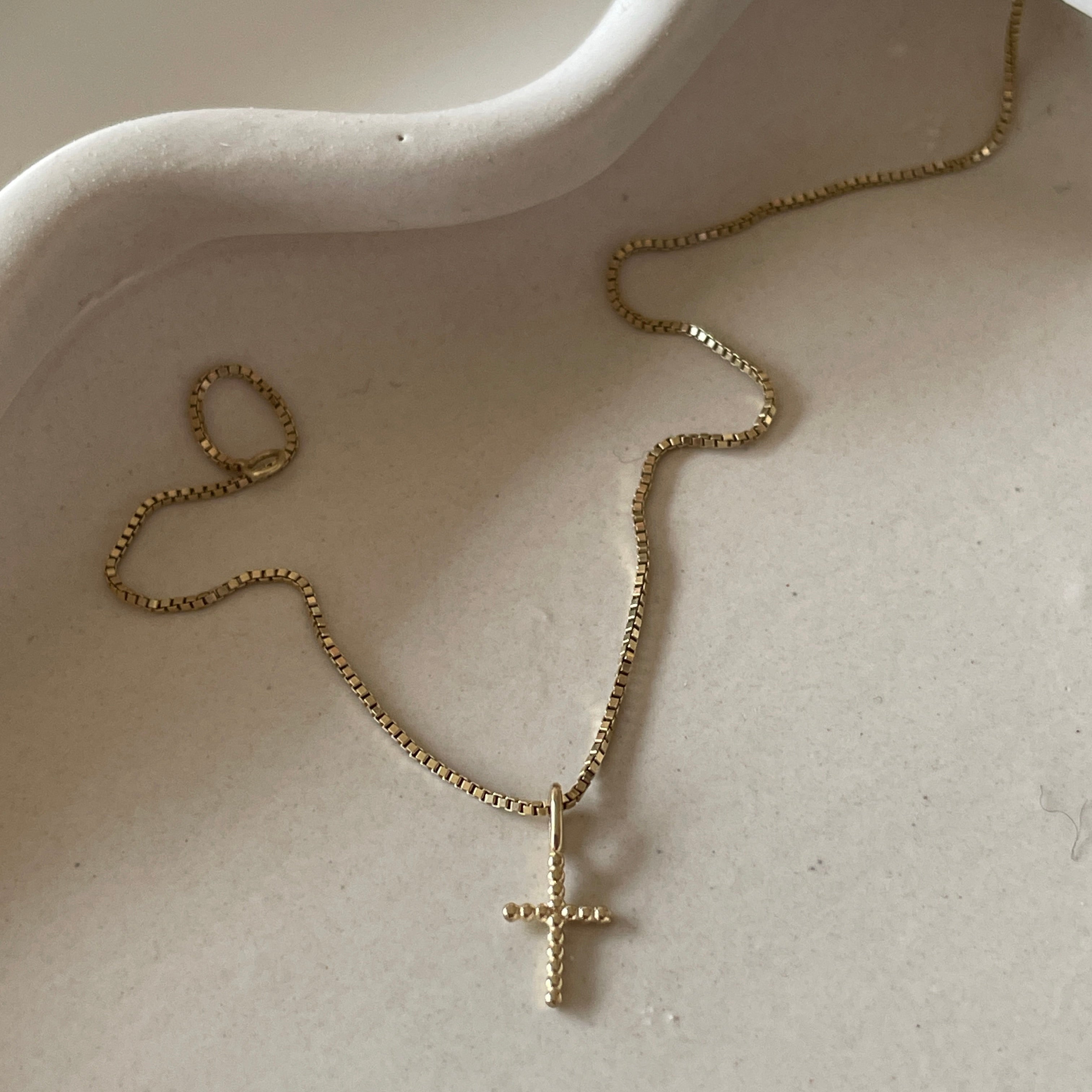 Hanger 14k believe