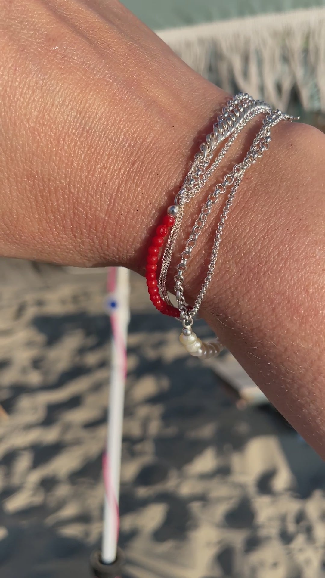 Load video: Armband eb &amp; vloed