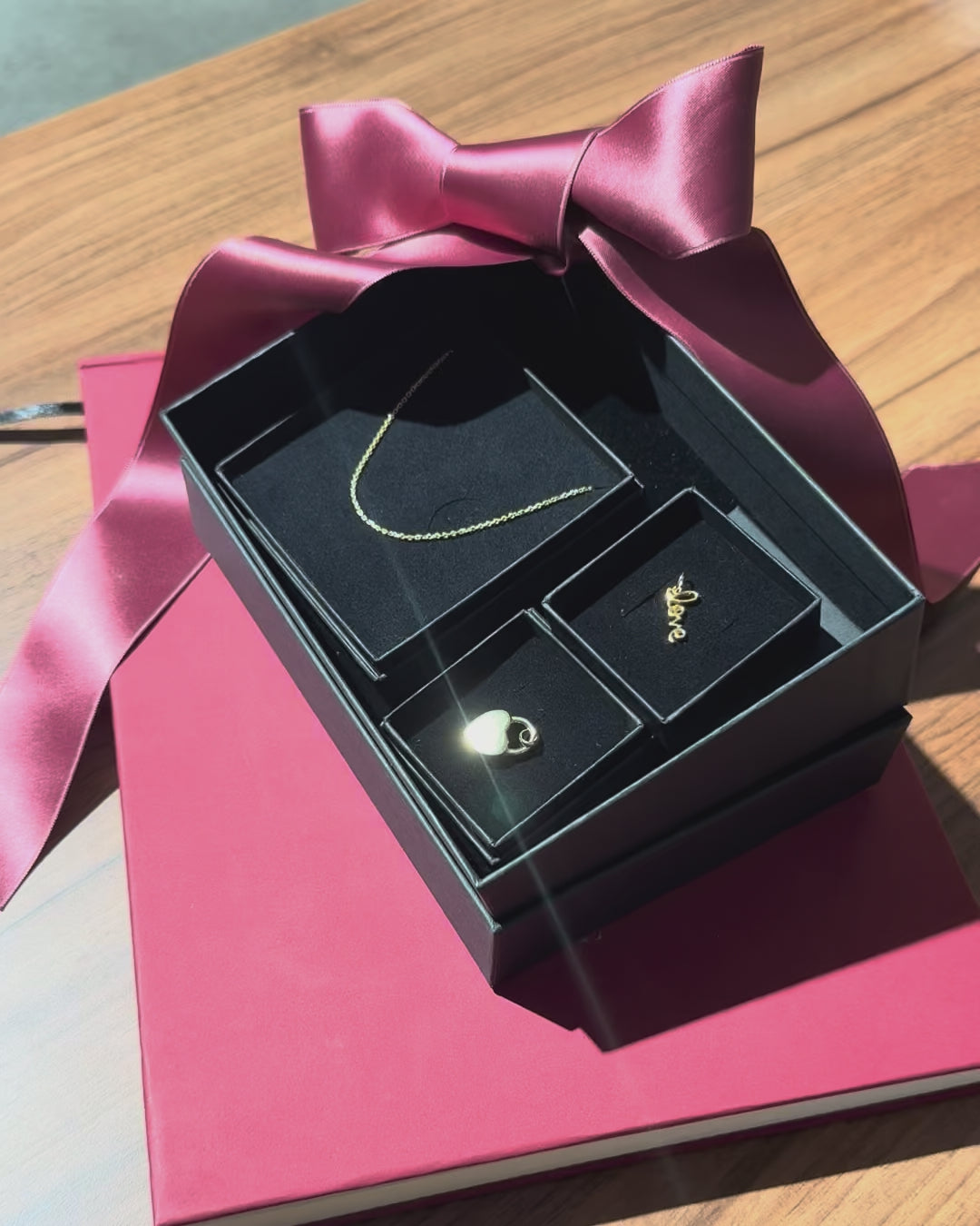 Video laden: Lucky in love advent giftbox gold-plated