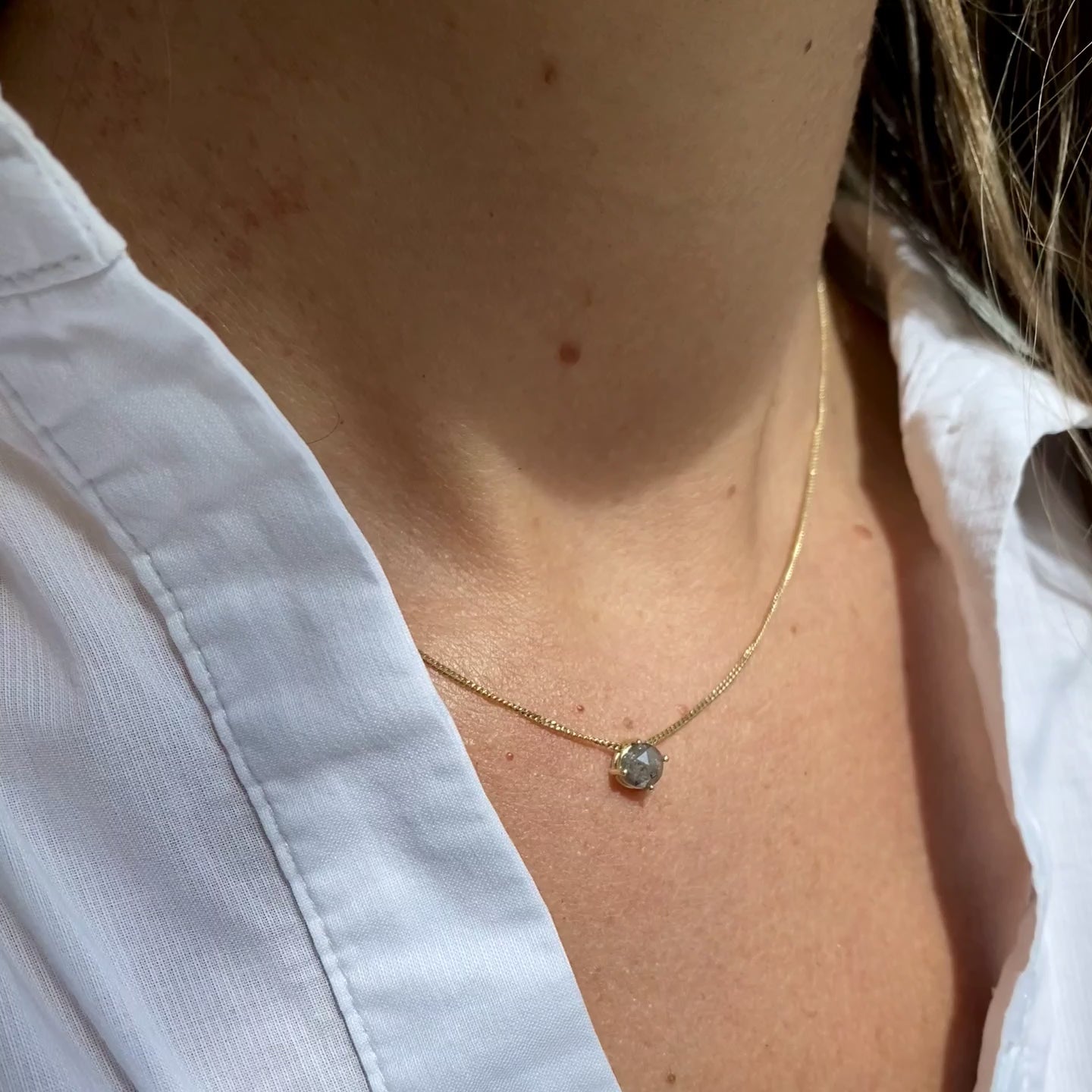 Load video: Necklace 14k stardust