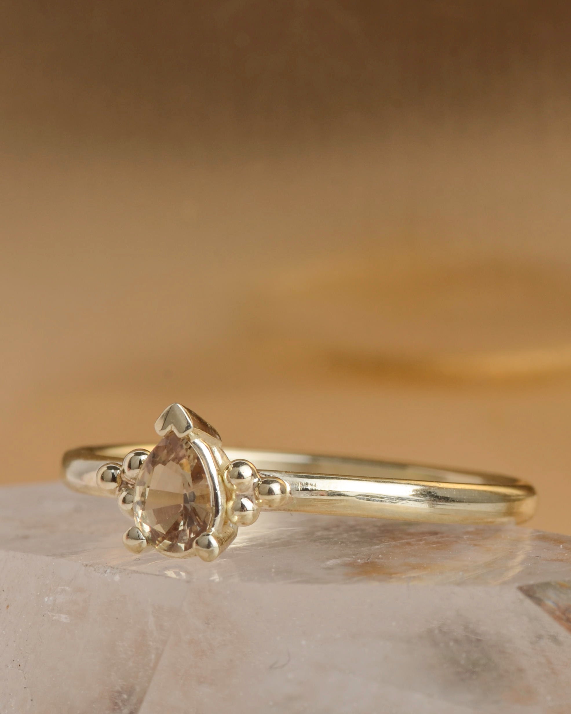 Ring 14k honey drop