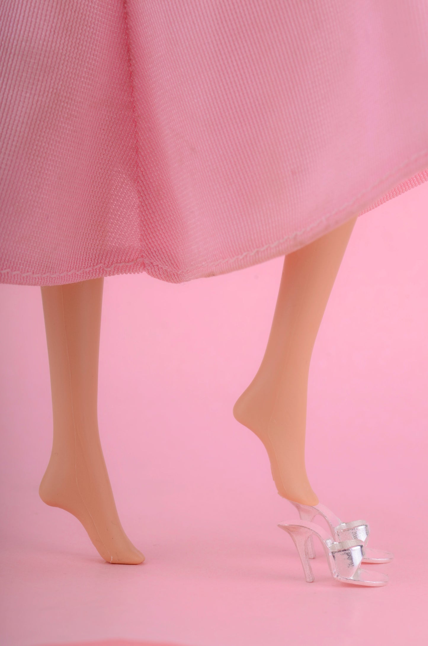Hanger Barbie Heels