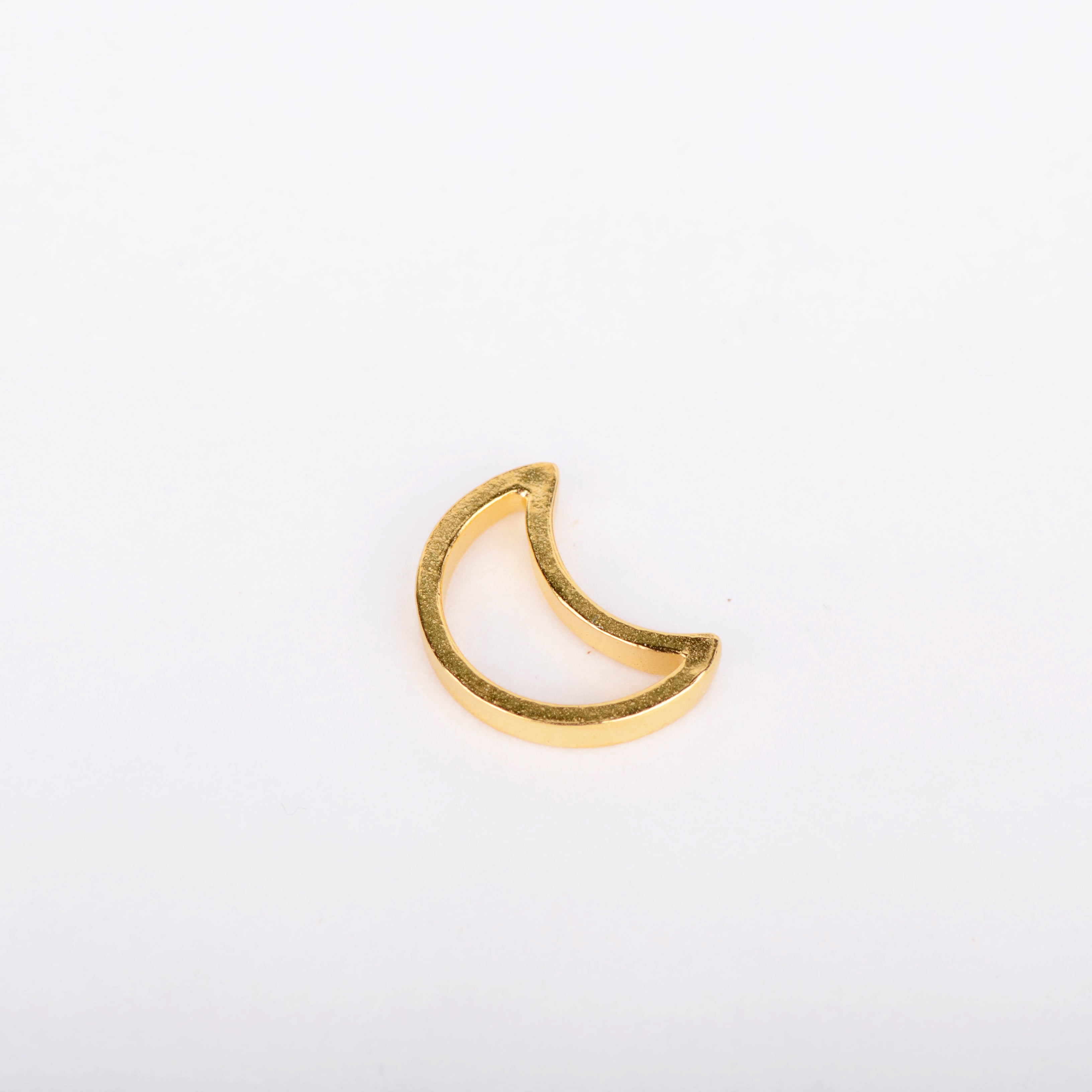 Hanger moon