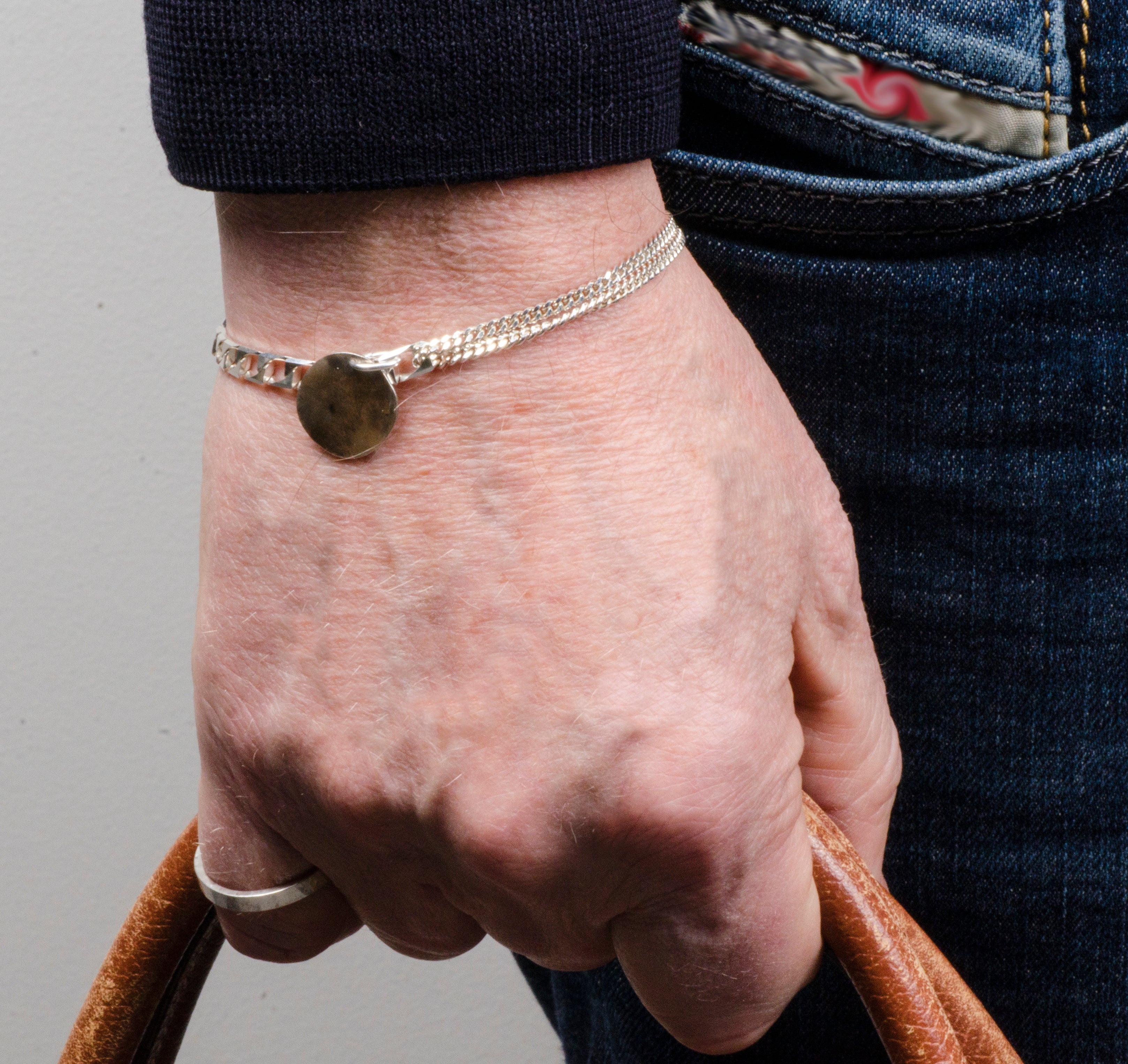 Pendant round