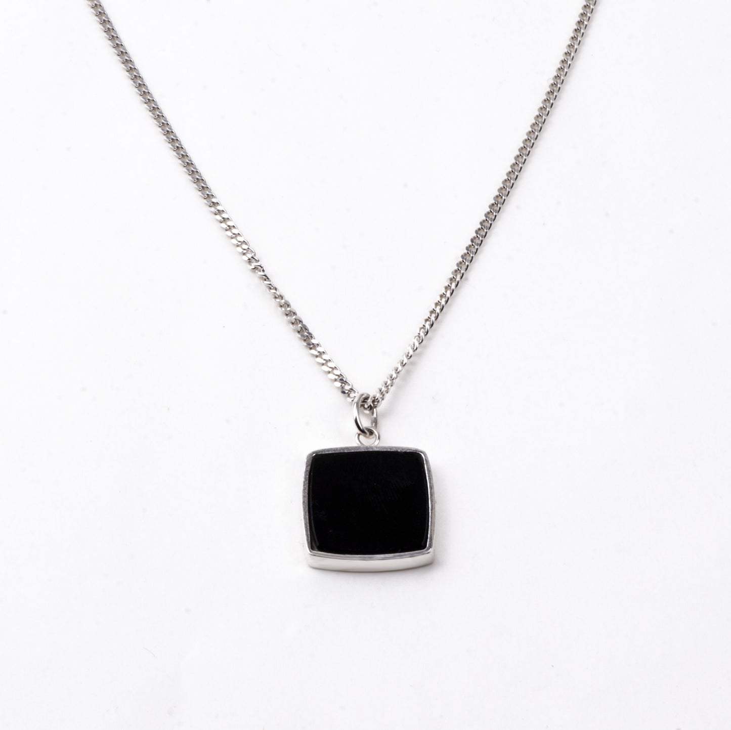 Ketting square stone