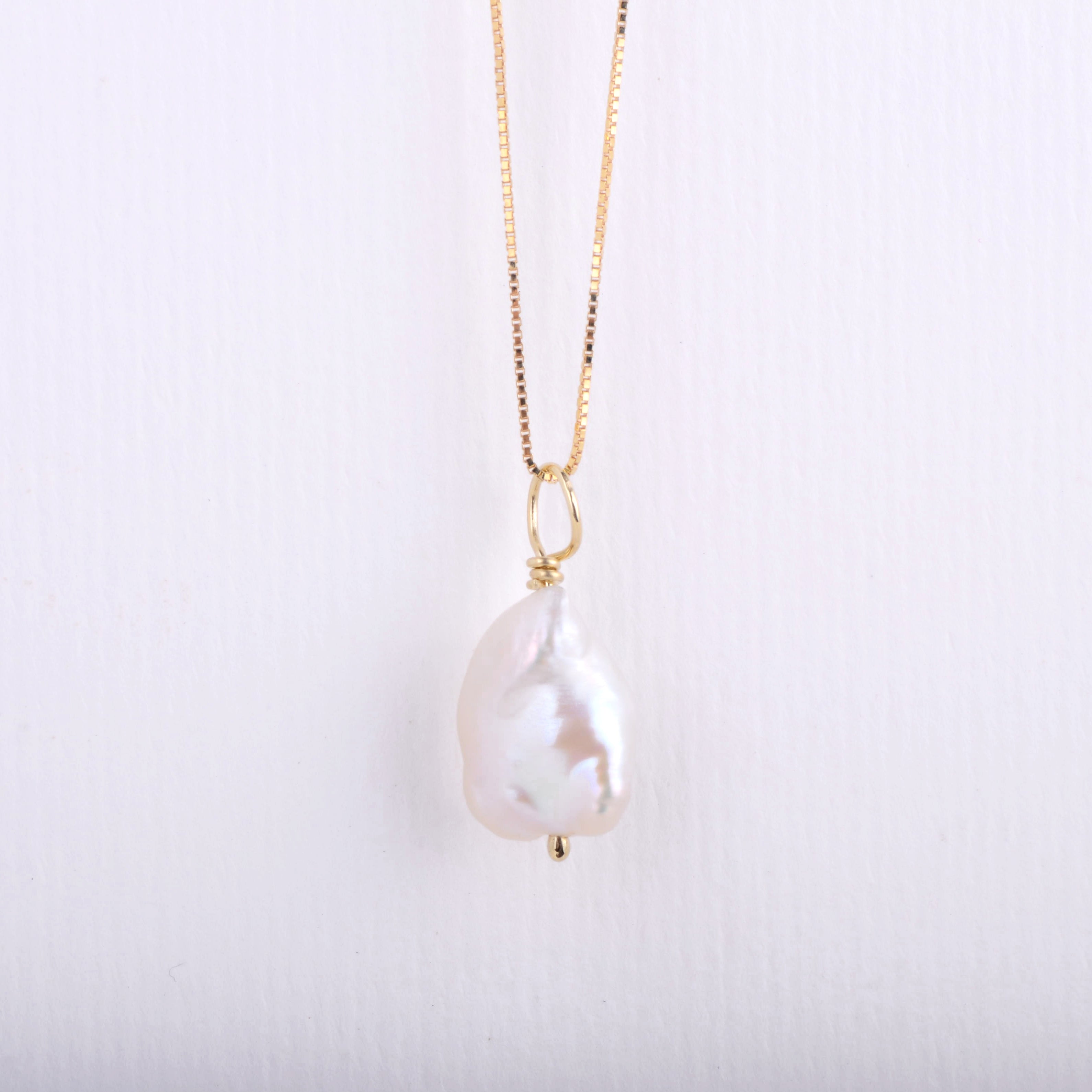 Pendant 14k keshi
