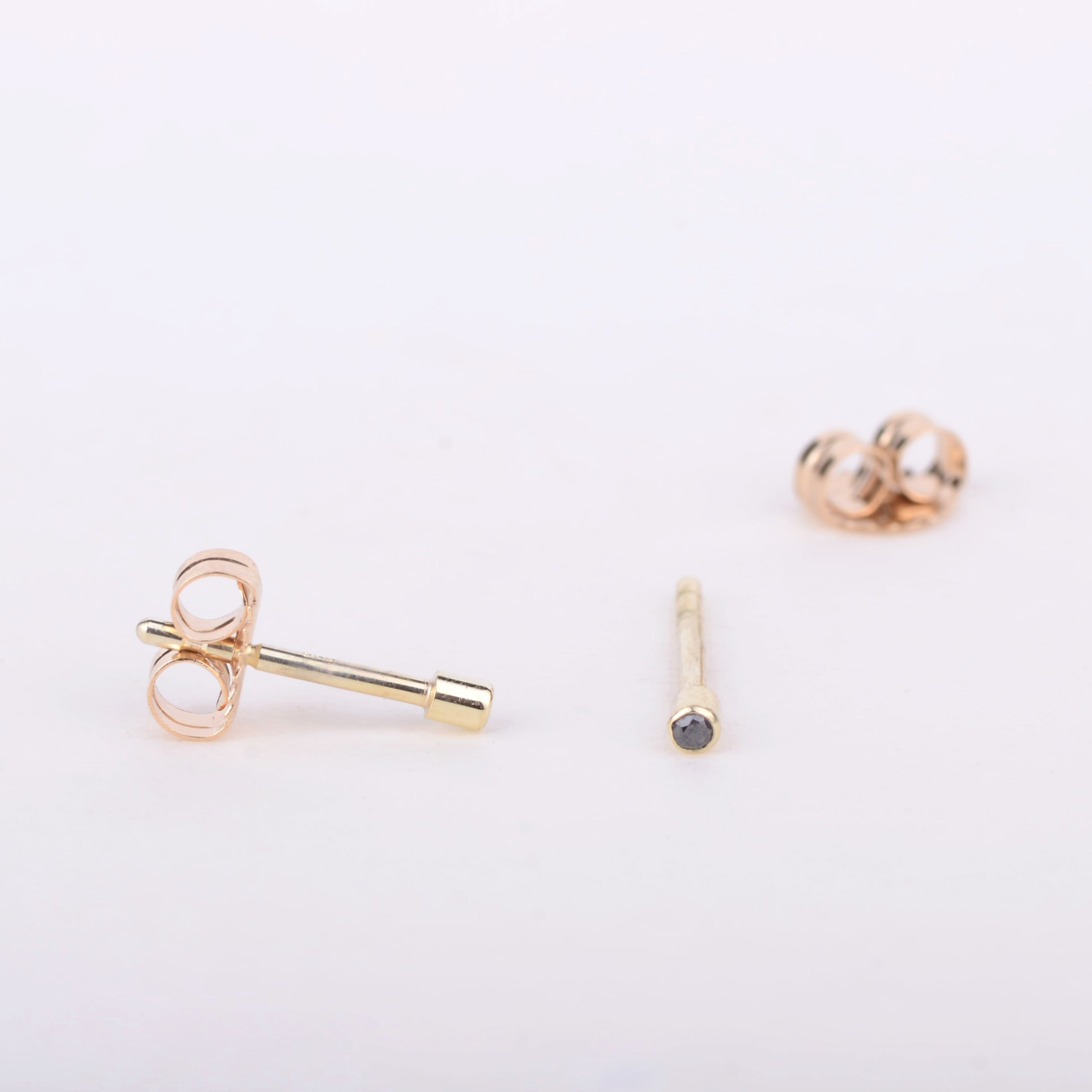 Oorbel 14k black