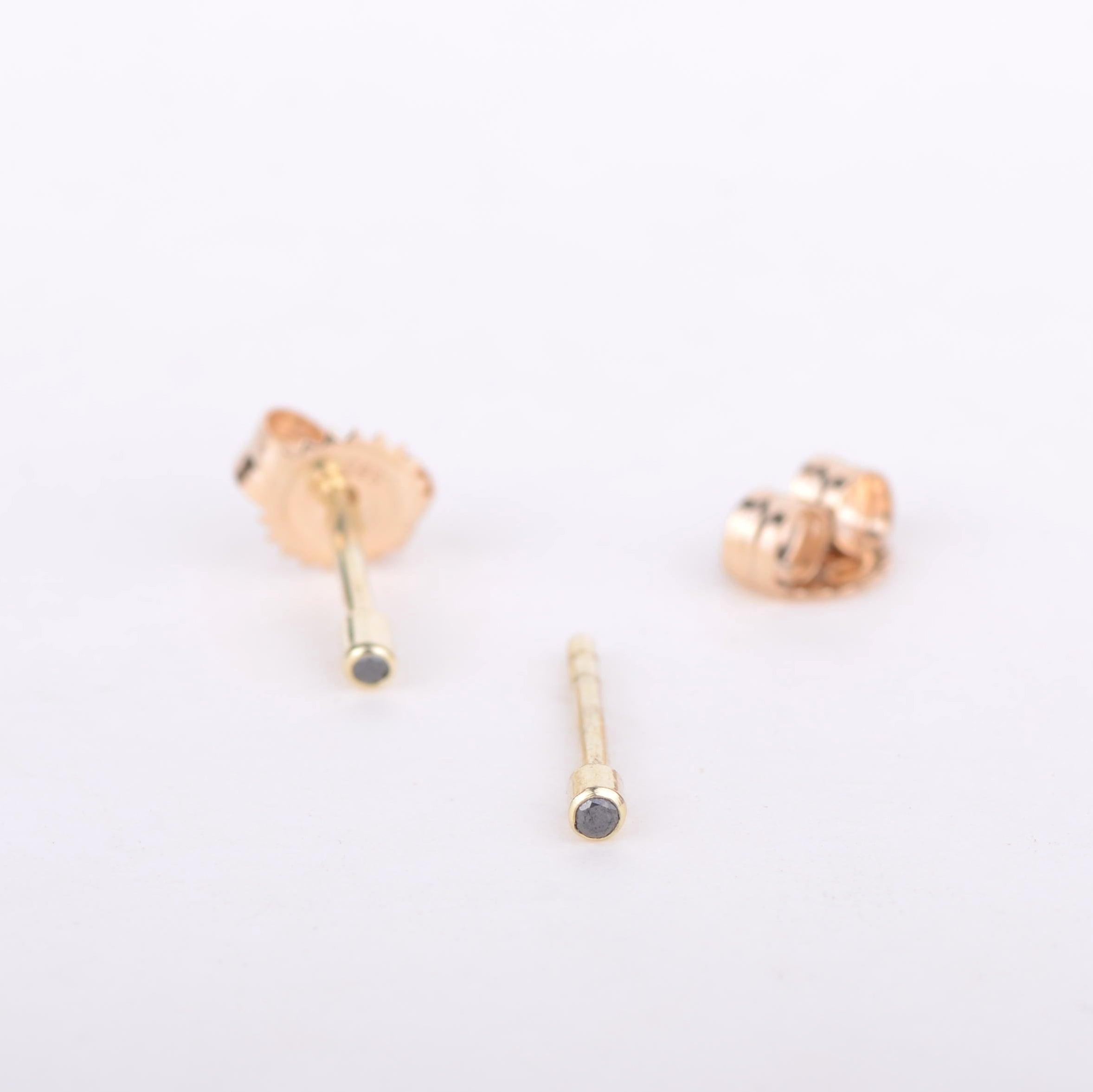 Earring 14k black