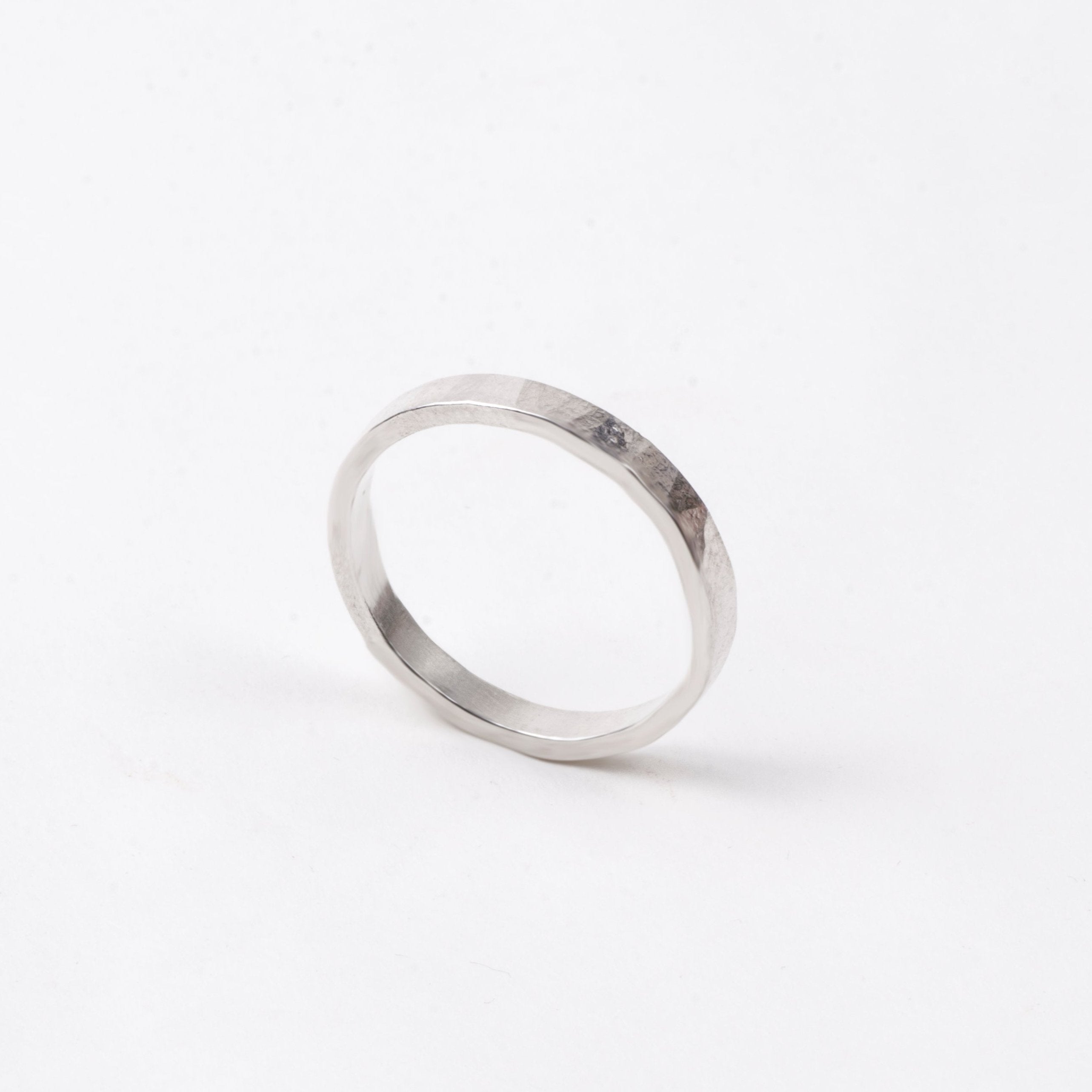 Ring mister hammered