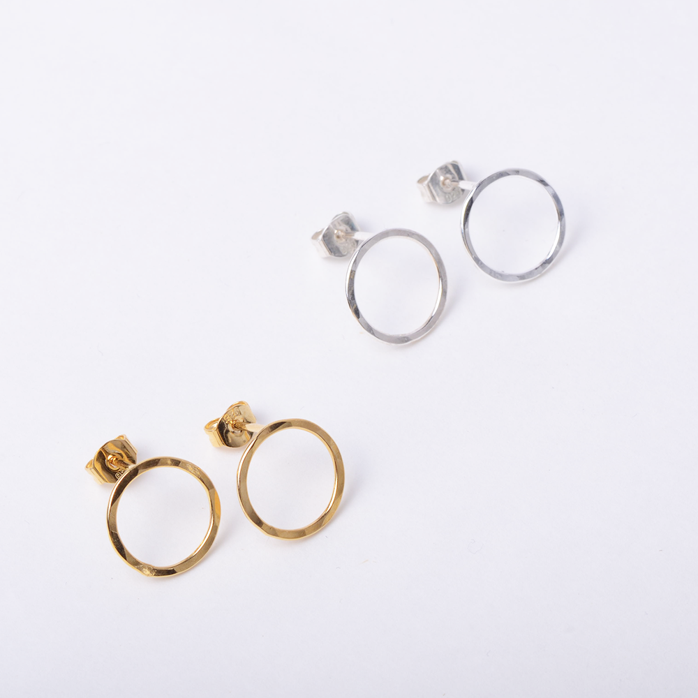 Earrings hammered